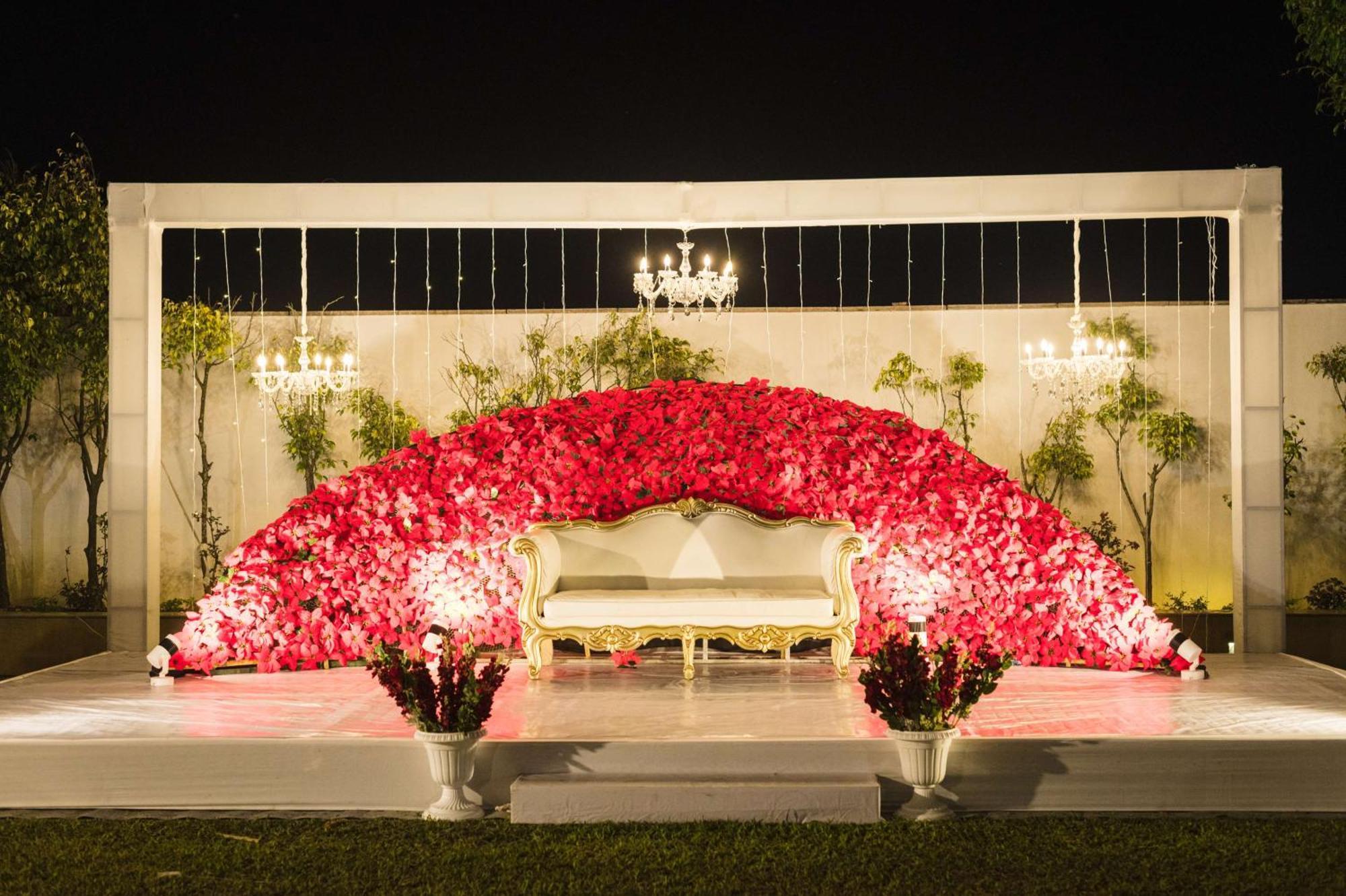 Radisson Blu Hotel Guwahati Buitenkant foto